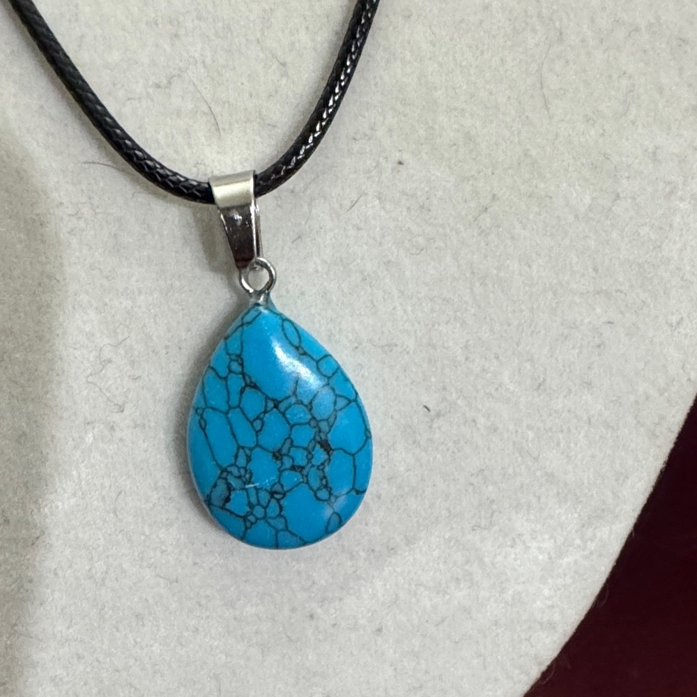 Elegant, Natural Crystal Blue Teardrop Necklace - Picture 2 of 4
